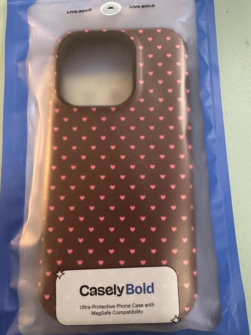 Casely iPhone 15th Bold Pink Heart MagSafe-Compatible Phone Case